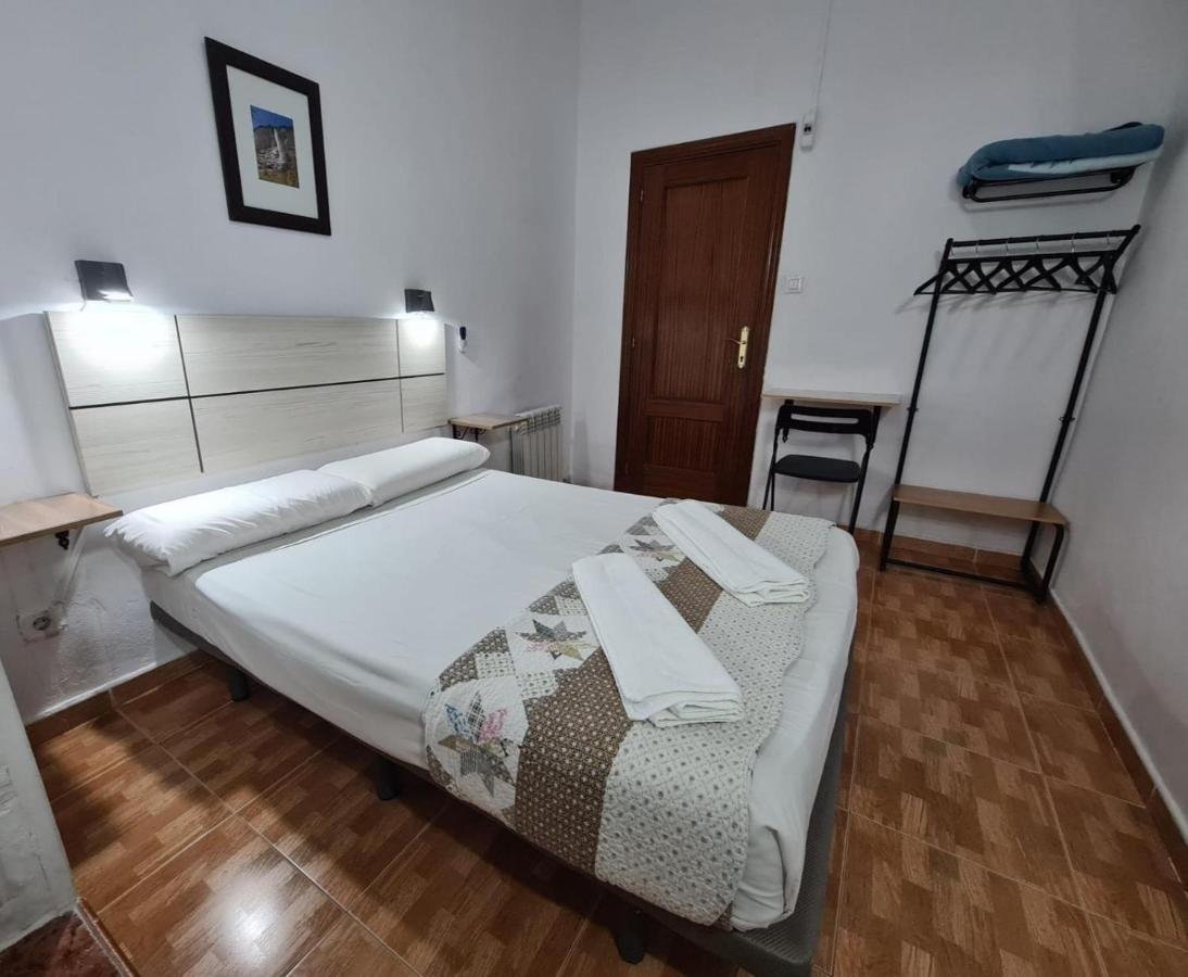 Hostal Miami Madrid Exterior photo